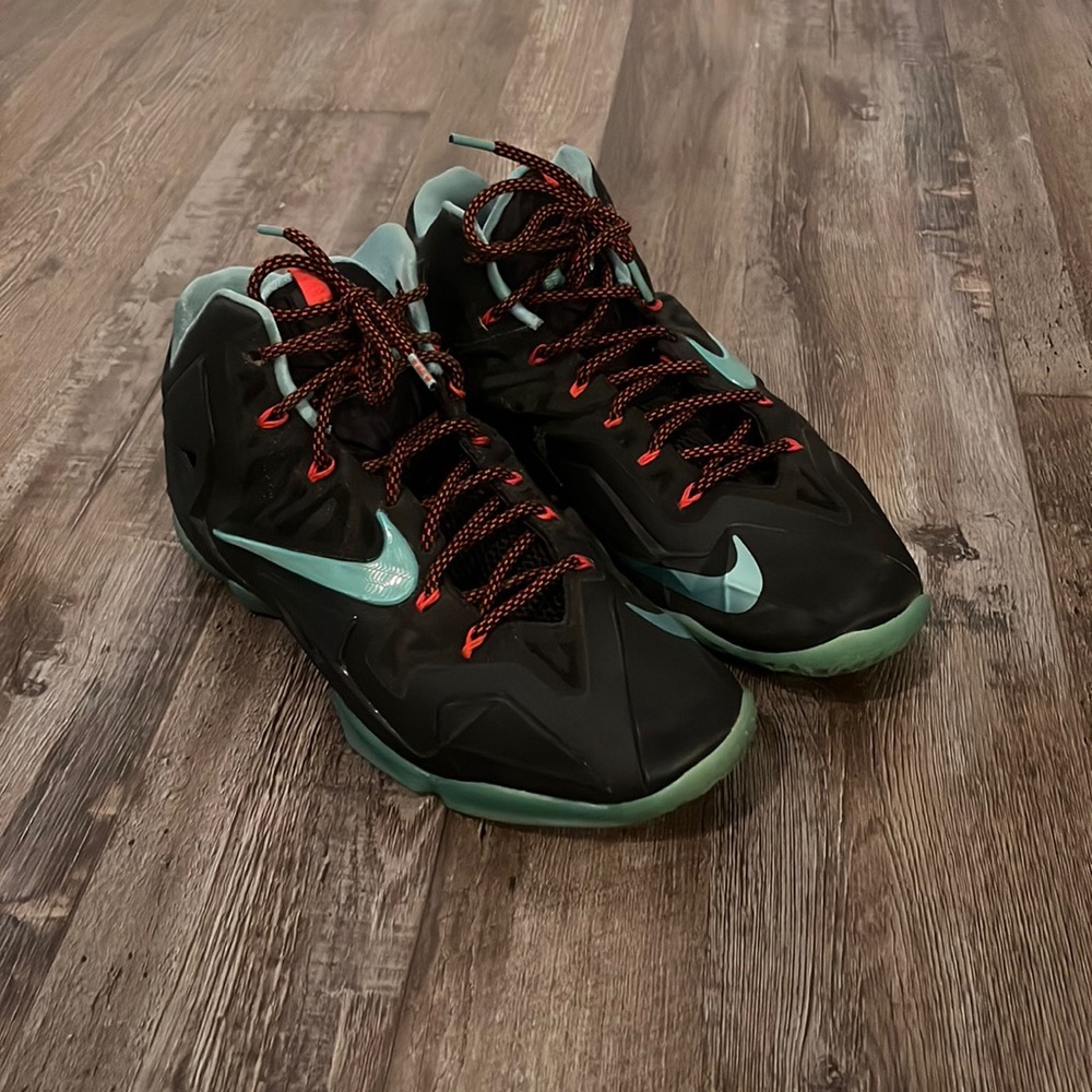 Nike LeBron 11’s
